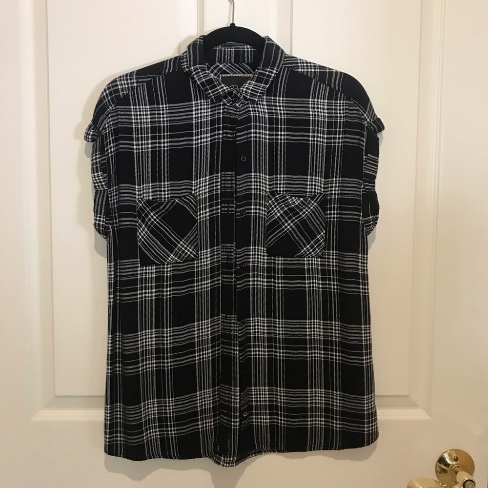 Rails Sleeveless Button Down
